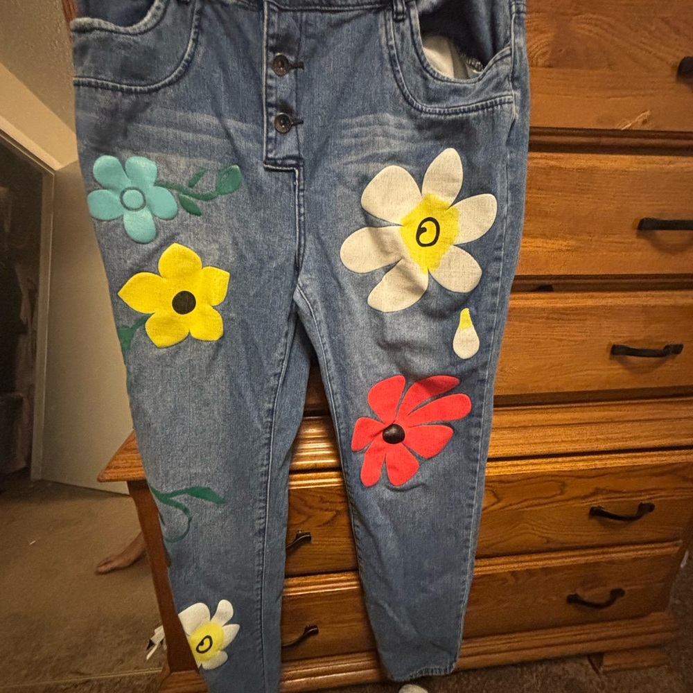 Floral Embroidered Women's Jeans